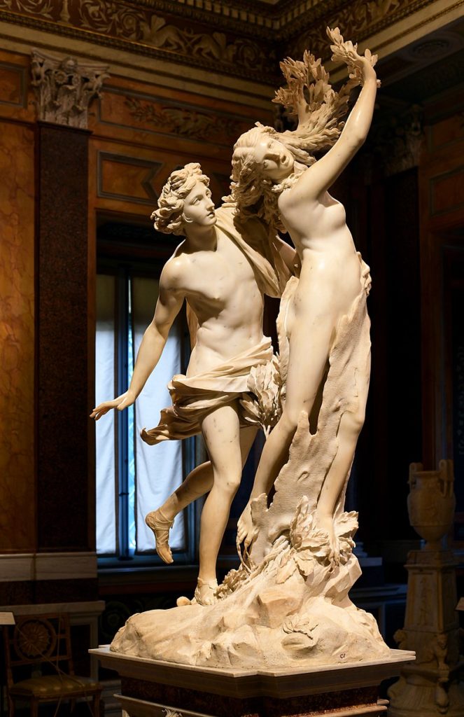 Das Bild zeigt STatuen der Figuren Apollo und Daphne.